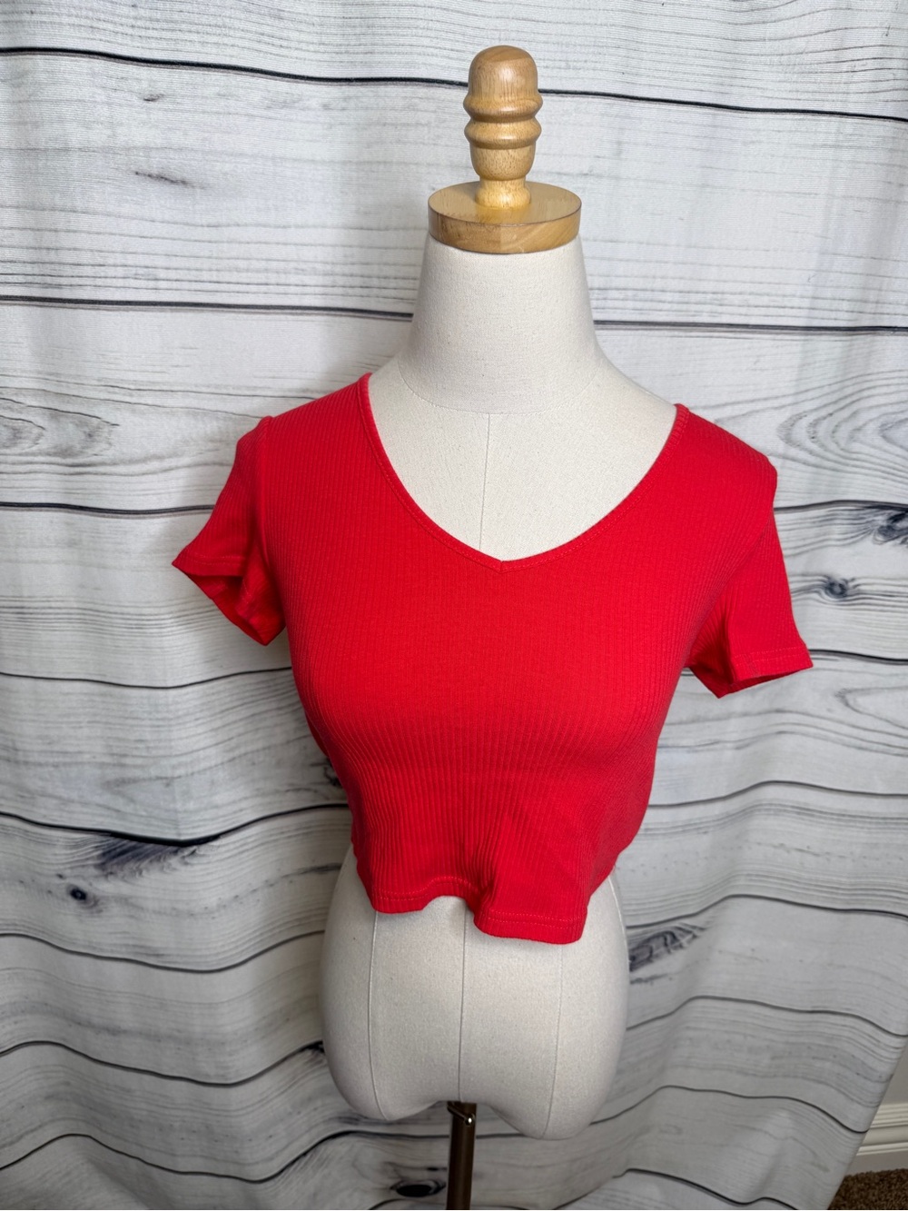 Women's Red Ribbed V-Neck Crop Top